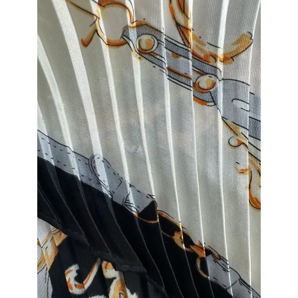 Pleated Square Neck Scarf Baroque Chain Print